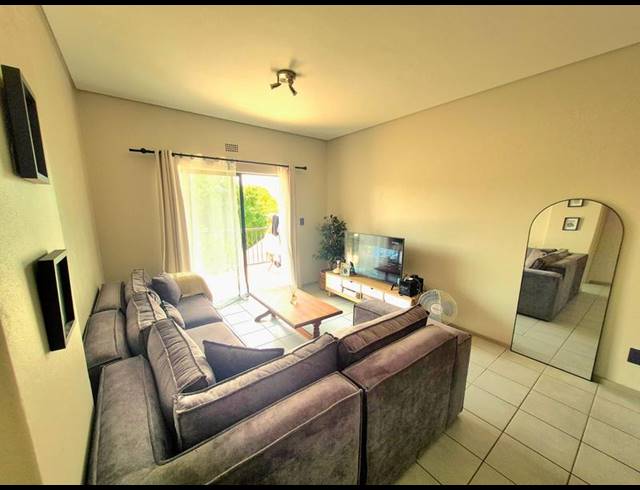 2 BEDROOM APARTMENT FOR SALE IN CLUBVIEW